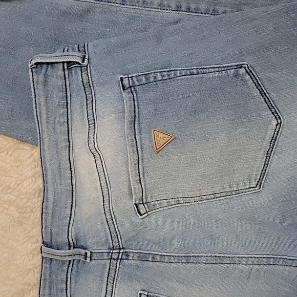 GUESS~ Crop Mid Jeans, 30 - Picture 5 of 8